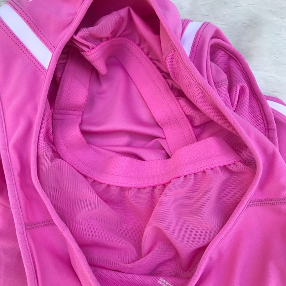 Nike Athletic Tank w Shelf Bra - Picture 6 of 6